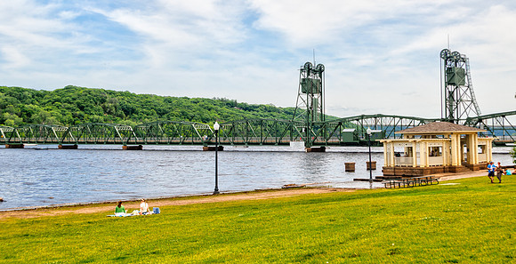 R6225840_1_2