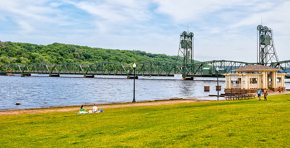 R6225843_4_5
