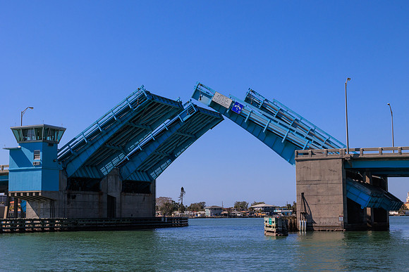 R6228401