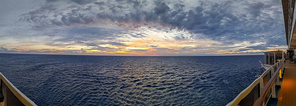 PXL_20211001_230411919.PANO
