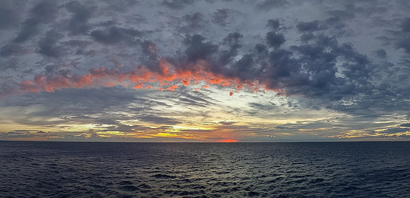 PXL_20211001_230717723.PANO