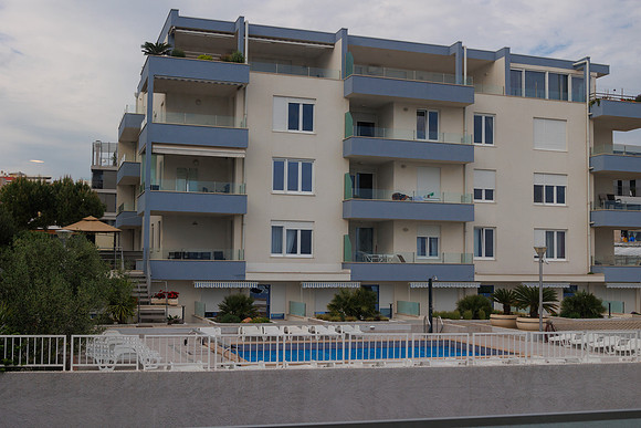 R6224164