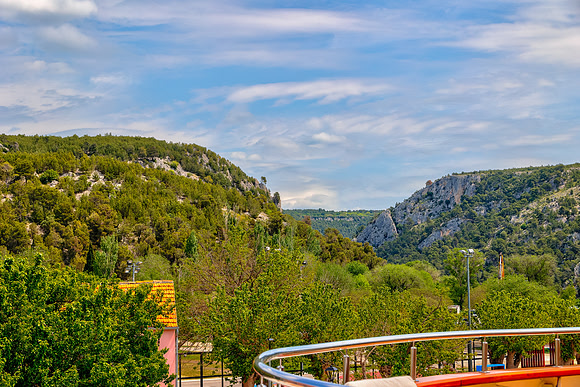 R6225780_1_2