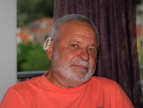 R6225805