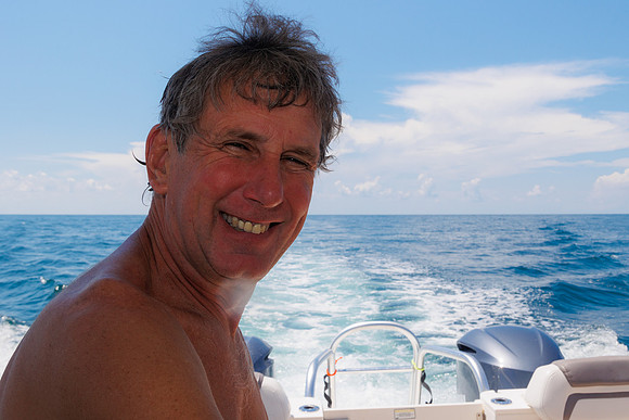 R6222582