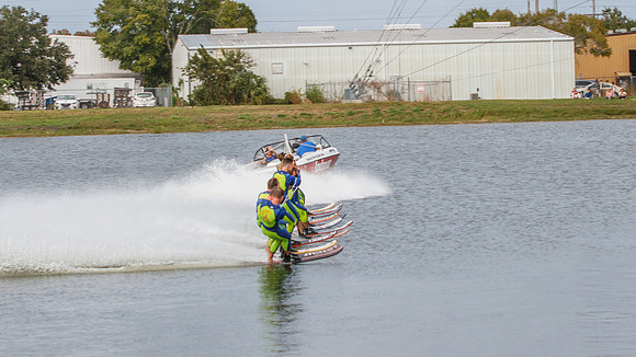 _7U_8325