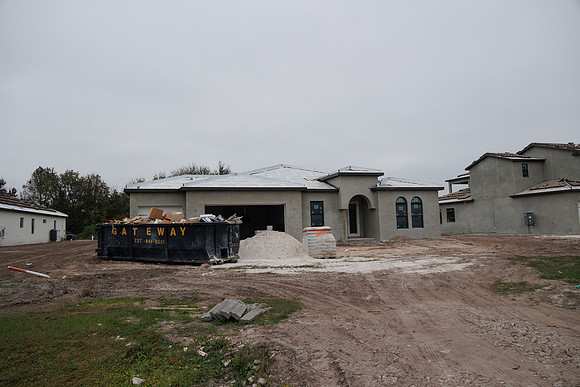 R6220924