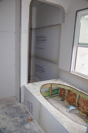R6220943