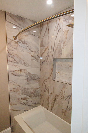 R6220831