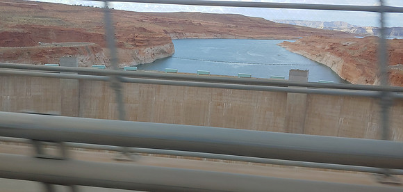 0902191615b_HDR